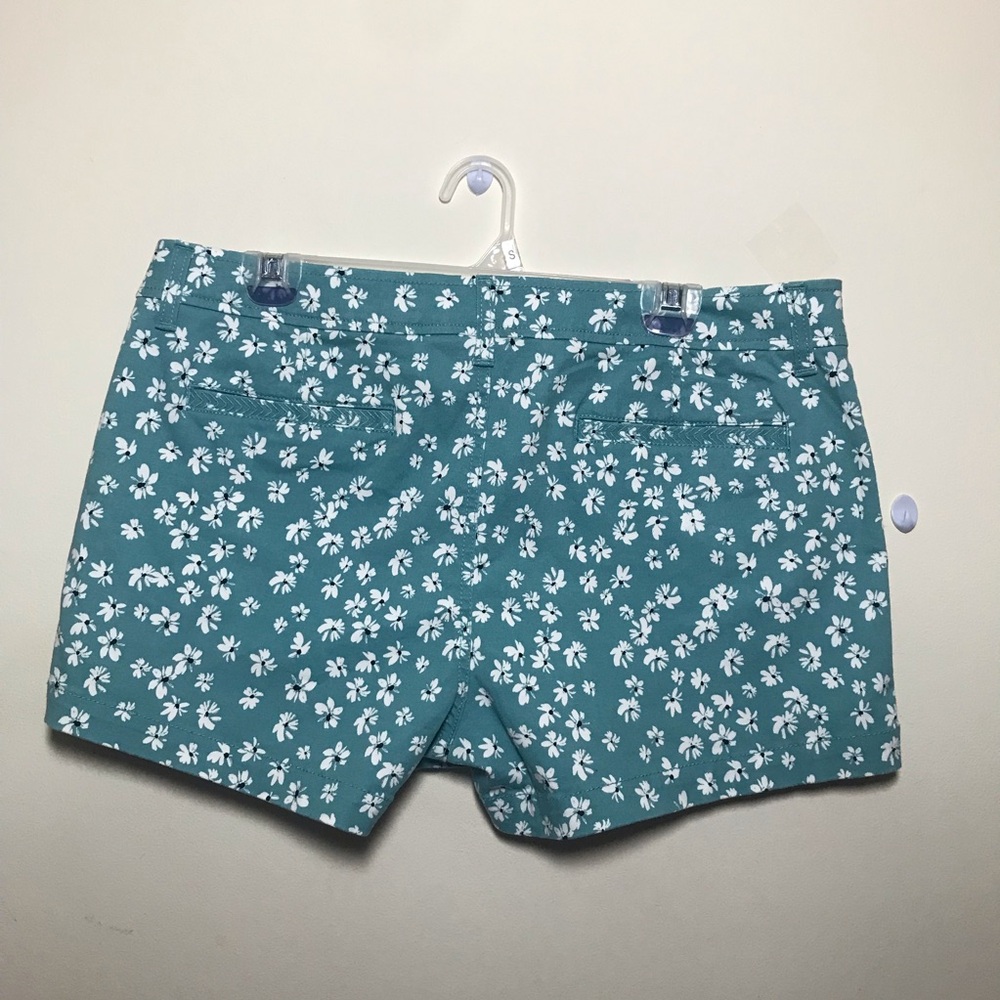 12 L blue white floral shorts work dress office chino’s business casual